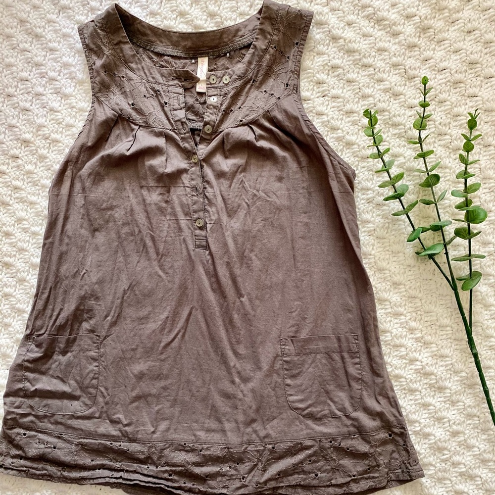 3 for $25! Xhilaration gray sleeveless top